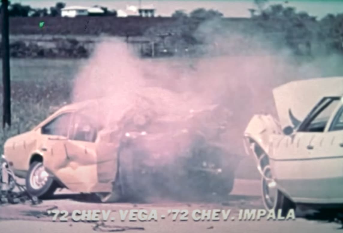 16 Photos of What It Looked Like to Wreck A Car in the 1970s